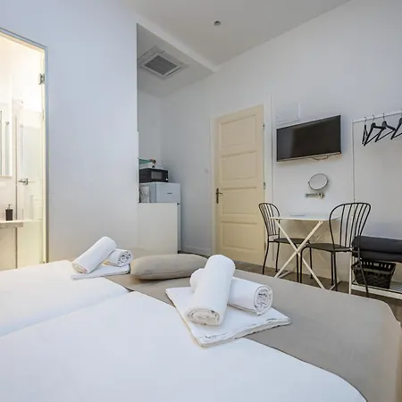 Guest house Erika 3*