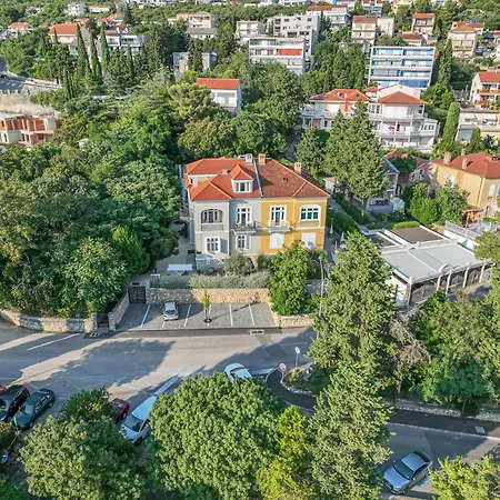 Erika Gostinjska kuća 3*