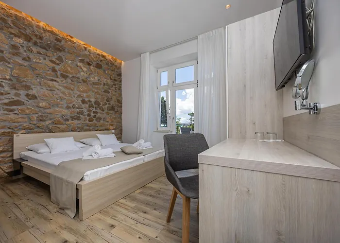 Gostinjska kuća Erika 3*